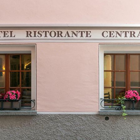 Hotel Centrale, Typically Swiss ポスキアボ エクステリア 写真