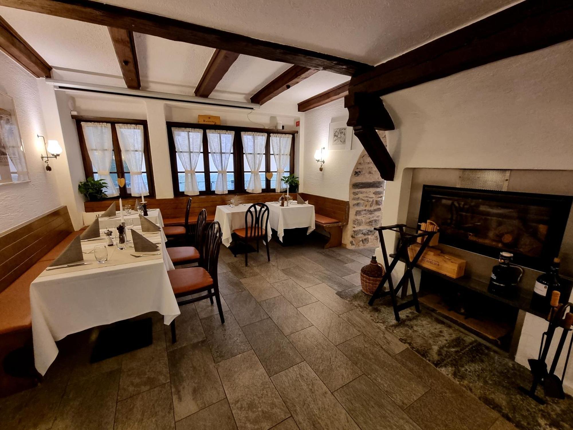 Hotel Centrale, Typically Swiss ポスキアボ エクステリア 写真