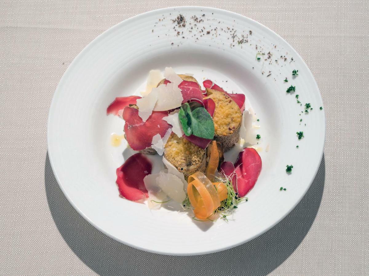 Hotel Centrale, Typically Swiss ポスキアボ エクステリア 写真