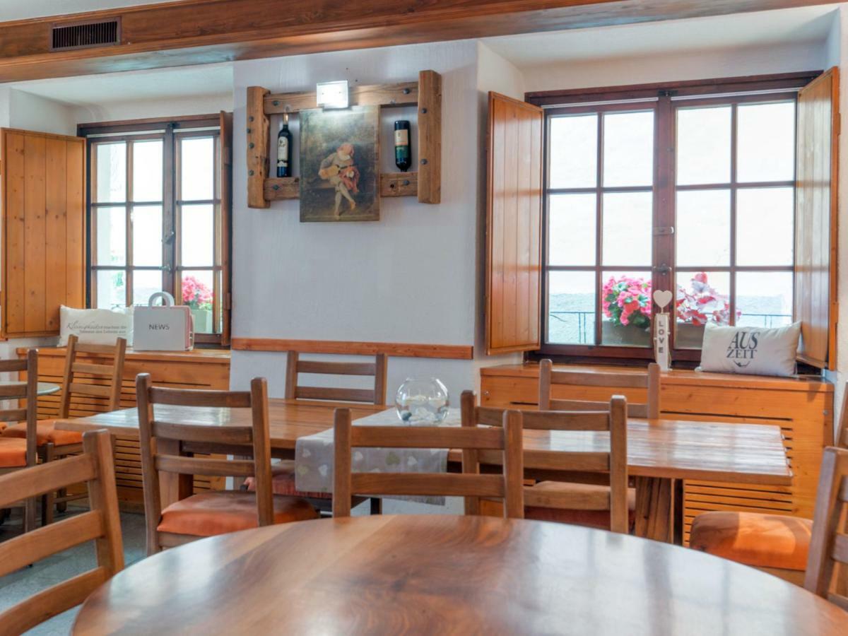 Hotel Centrale, Typically Swiss ポスキアボ エクステリア 写真